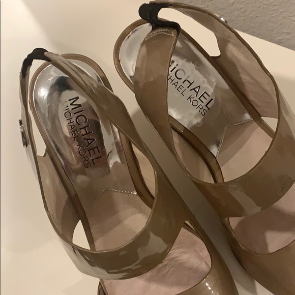 Heels - Picture 6 of 6